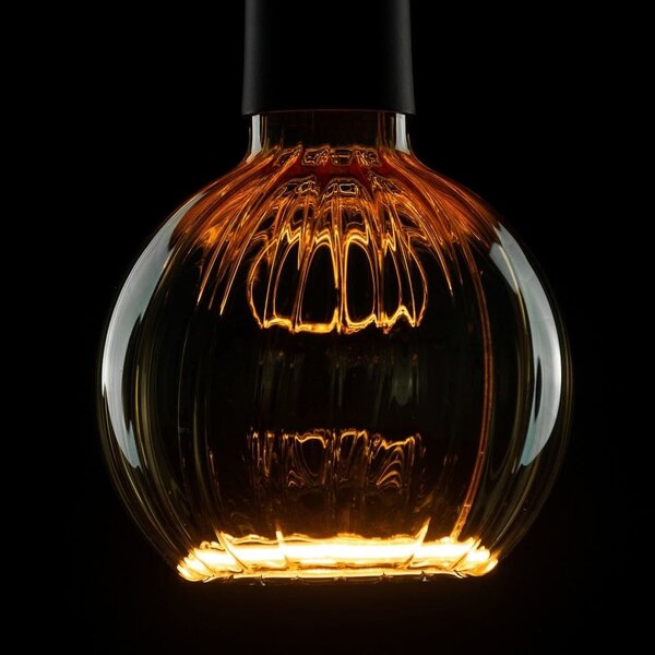 Segula Dimbare LED lichtbron Floating LED Globe 125 straight gold