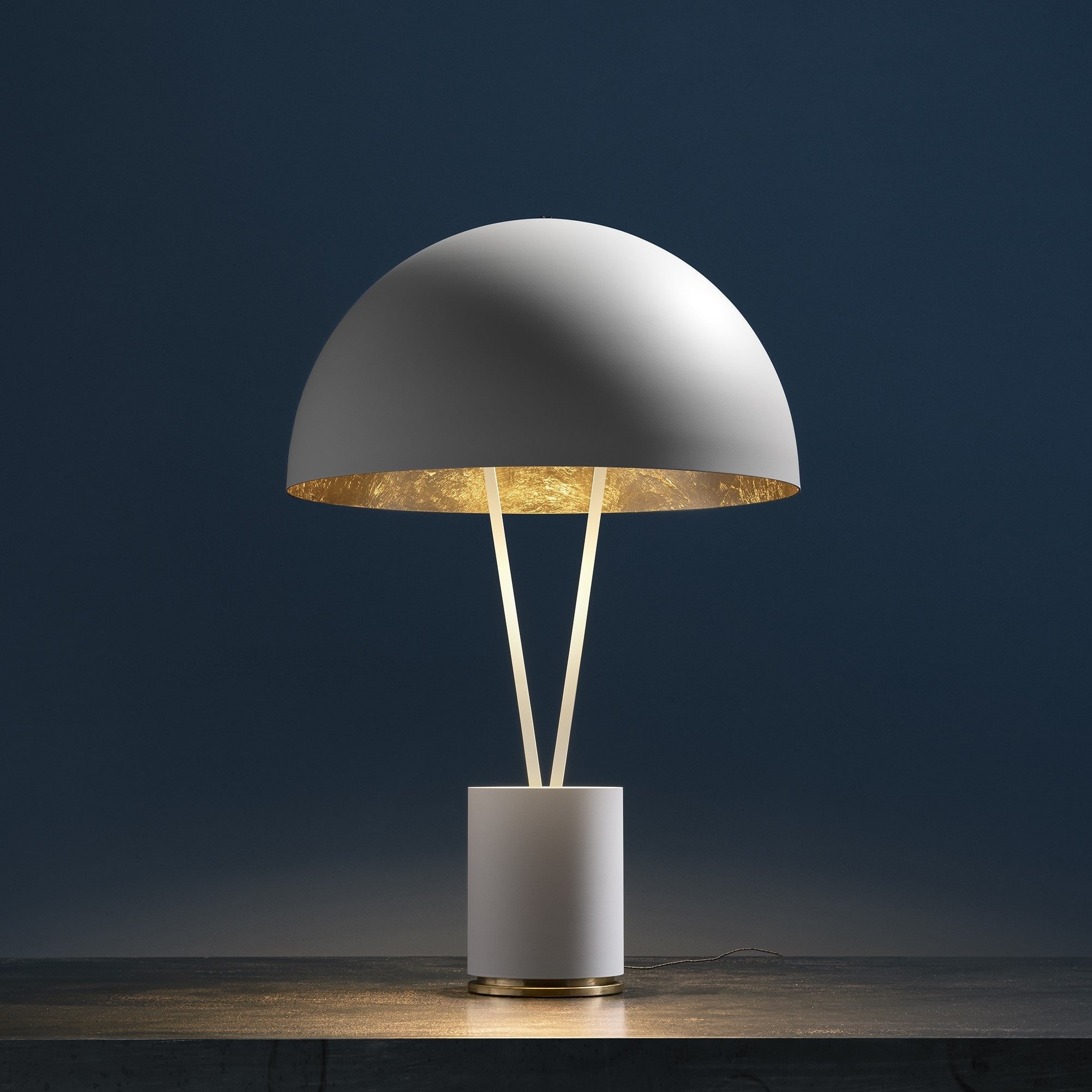 belofte Grand stel je voor Dimbare tafellamp Ale Big met geïntegreerde LED van Catellani en Smith -  Designlamp.nl
