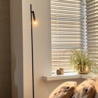 'Dim to Warm' dimbare 1-lichts vloerlamp Flute met geïntegreerde LED