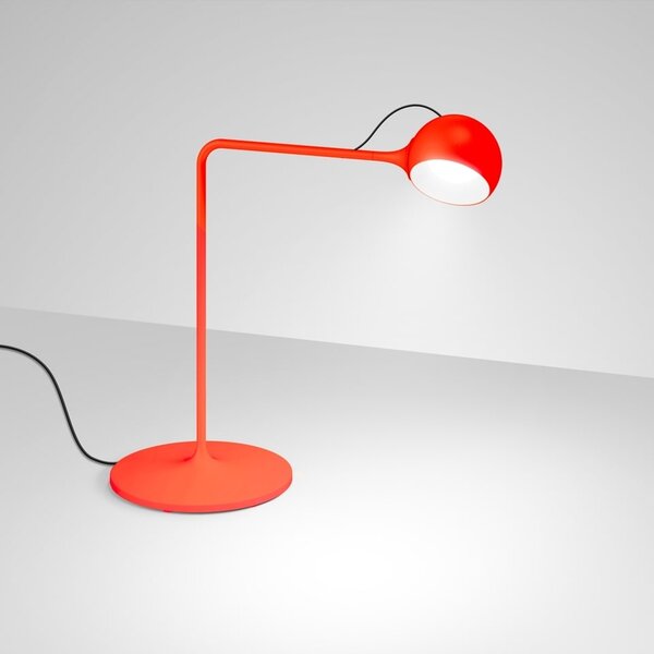 Artemide Dimbare tafellamp Ixa met geïntegreerde LED