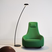 Oligo Kantelbare en dimbare vloerlamp Glance Curved met geïntegreerde LED