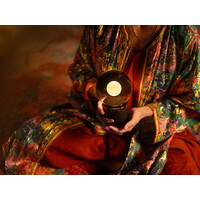 Occhio Draadloze tafellamp Luna Pura met geïntegreerde LED