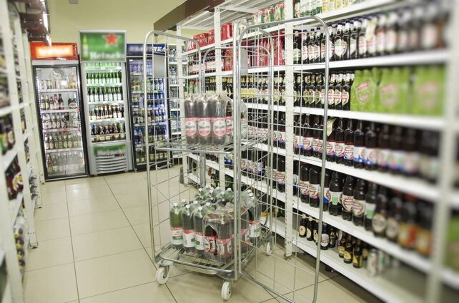 Nestbaar Rolcontainer 4 heks verzinkt