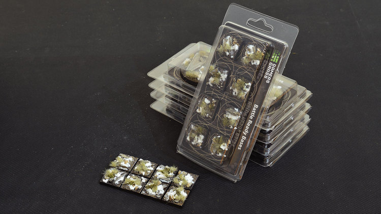 Gamers Grass GamersGrass: Bases - Winter Square 25mm Battle Ready