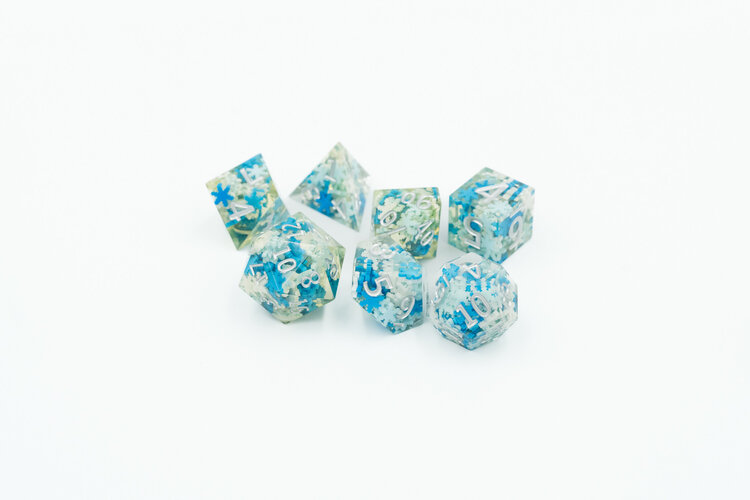 Würfelz Würfelz: Special Snowflake - 7 Die Sharp Edged Resin Set
