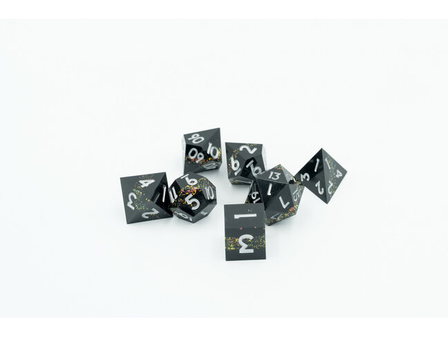 Würfelz Red Powder Black with Silver - 7 Die Sharp Edged Resin Set