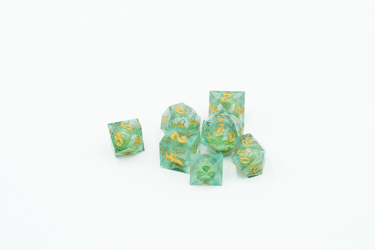 Würfelz Würfelz: Green Glitter - 7 Die Sharp Edged Resin Set