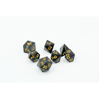 Würfelz Red Powder Black with Gold - 7 Die Sharp Edged Resin Set