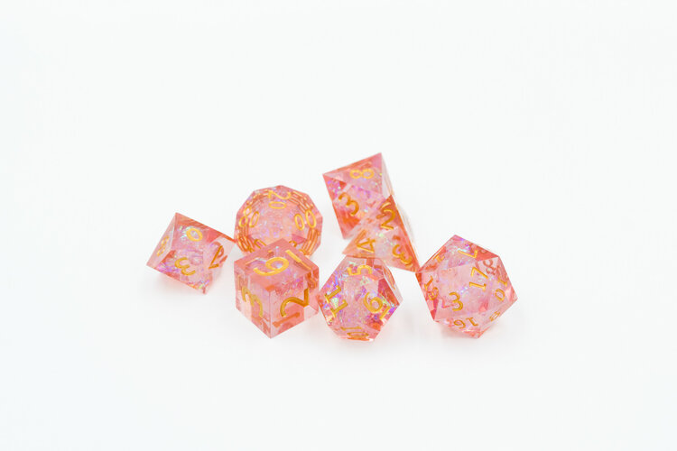 Würfelz Würfelz: Gold Foil Pink with Golden Numbers - 7 Die Sharp Edged Resin Set
