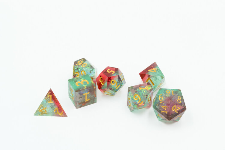 Würfelz Würfelz: Gold Foil Red & Green with Gold - 7 Die Sharp Edged Resin Set