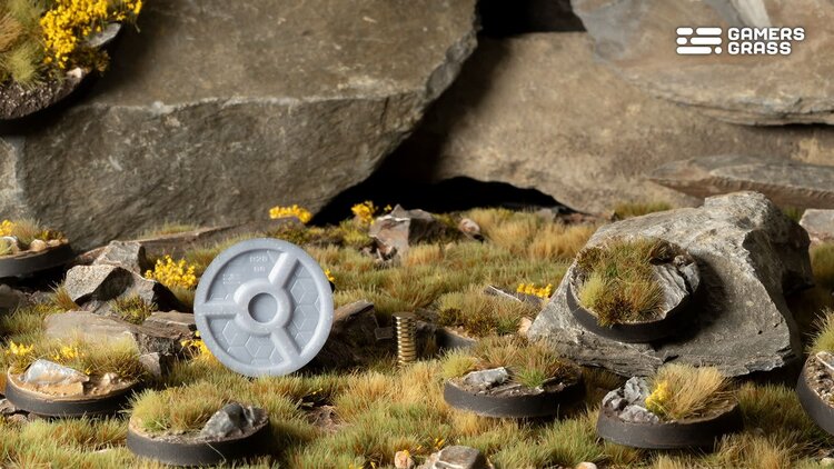 Gamers Grass GamersGrass: Bases - Highland - Round 28mm - Battle Ready (8)