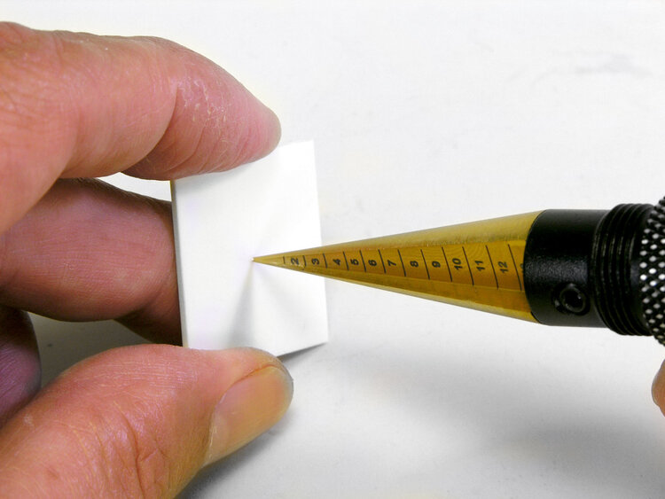 AK Interactive AK Interactive: Professional Universal Hollow Handle 0-14mm