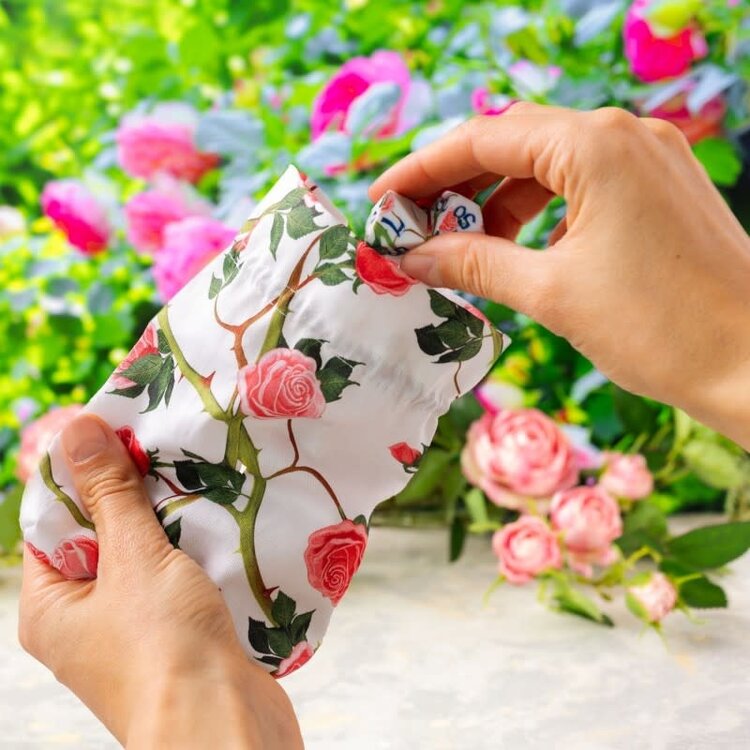 Q Workshop Q Workshop: Full Art Dice Pouch - Roses