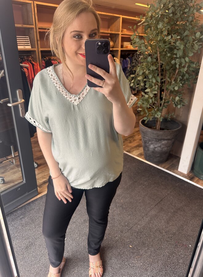 Blouse zeegroen Tineke