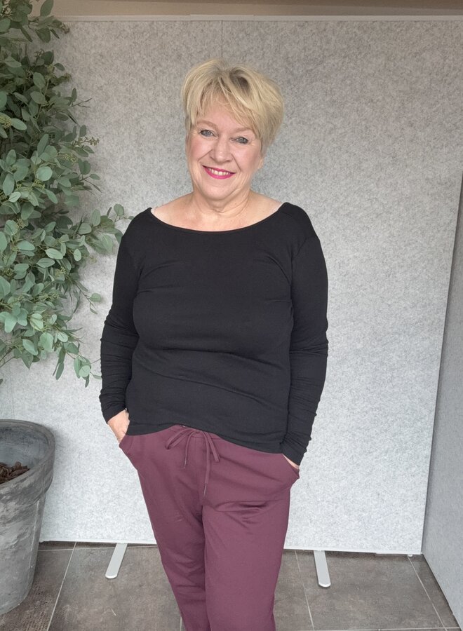 KCcarina Olivia T-Shirt 100121 Black Deep