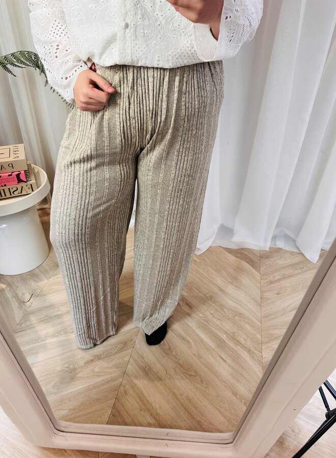 Broek fluffy (meerdere kleuren)