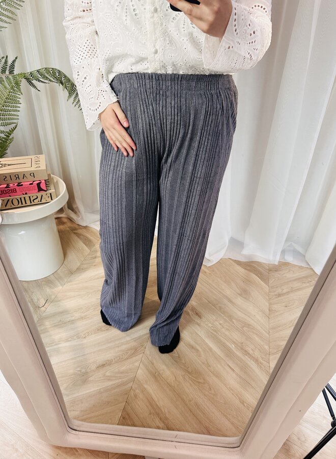 Broek fluffy (meerdere kleuren)