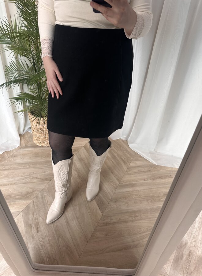 VMCFORTUNEALLISON SKIRT CUR BLACK