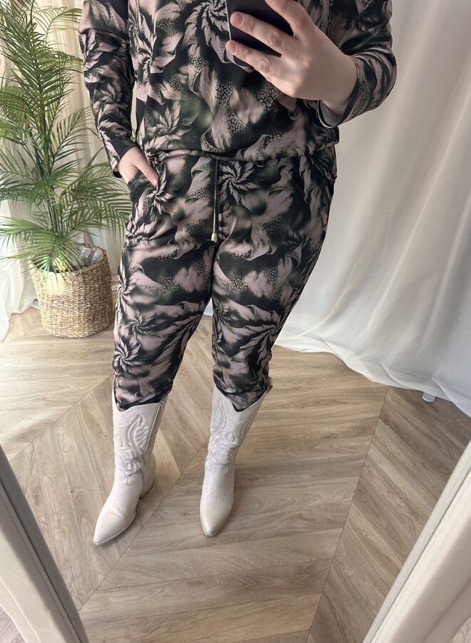 D-2102 Broek "meerdere kleuren"
