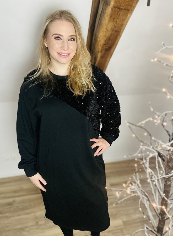 CARNELLIE L/S O-NECK BLK SWEAT DRESS JRS Black