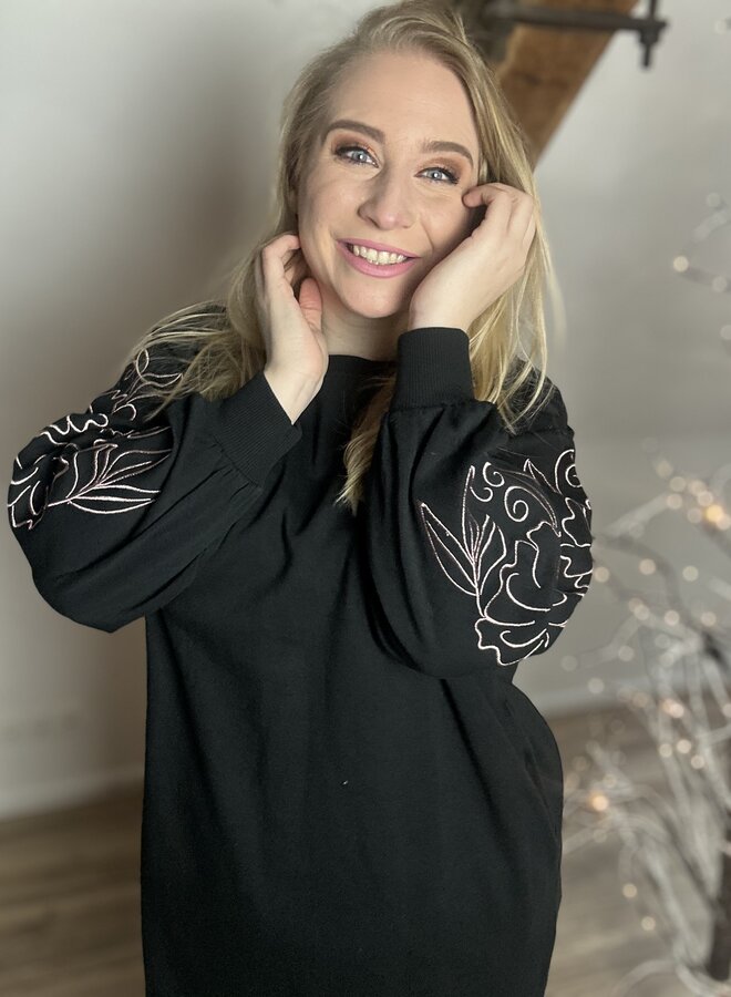 CARELLE L/S O-NECK ABOVE KNEE DRESS JRS Black/ZINFANDEL