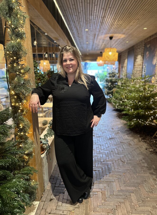 CARLYNE 3/4 V-NECK TOP WVN Black