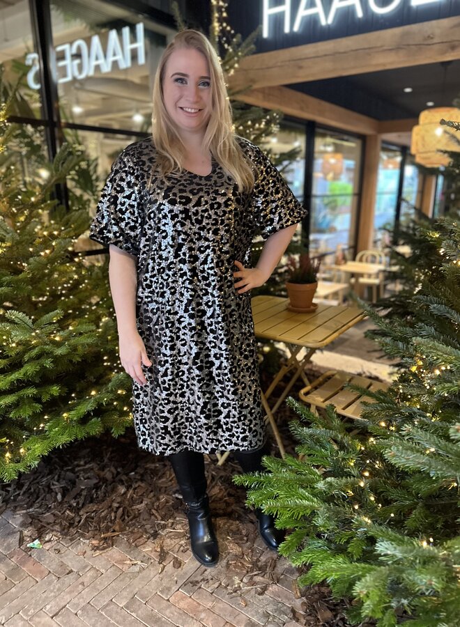 CARLEONORA LIFE S/S V-NECK ABK DRESS Black/Leo sequin