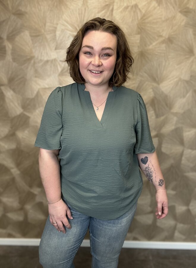 CARNOEMI LIFE 2/4 V-NECK BLOUSE WVN Balsam Green