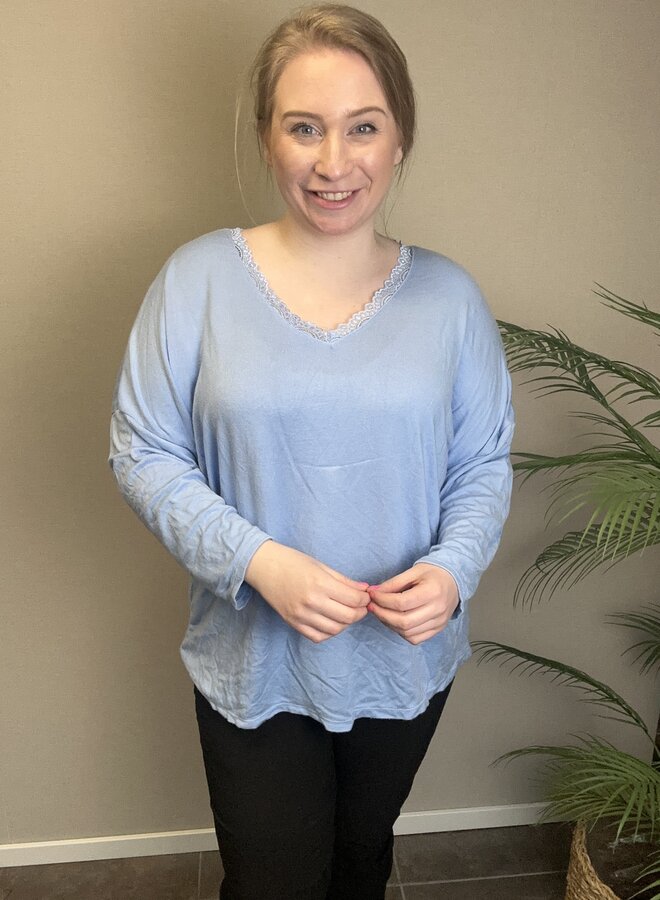 Shirt met kanten hals Hester