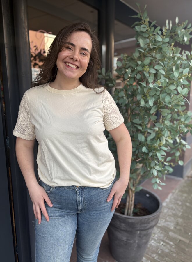 CARMIRLA LIFE S/S O-NECK TOP JRS Birch