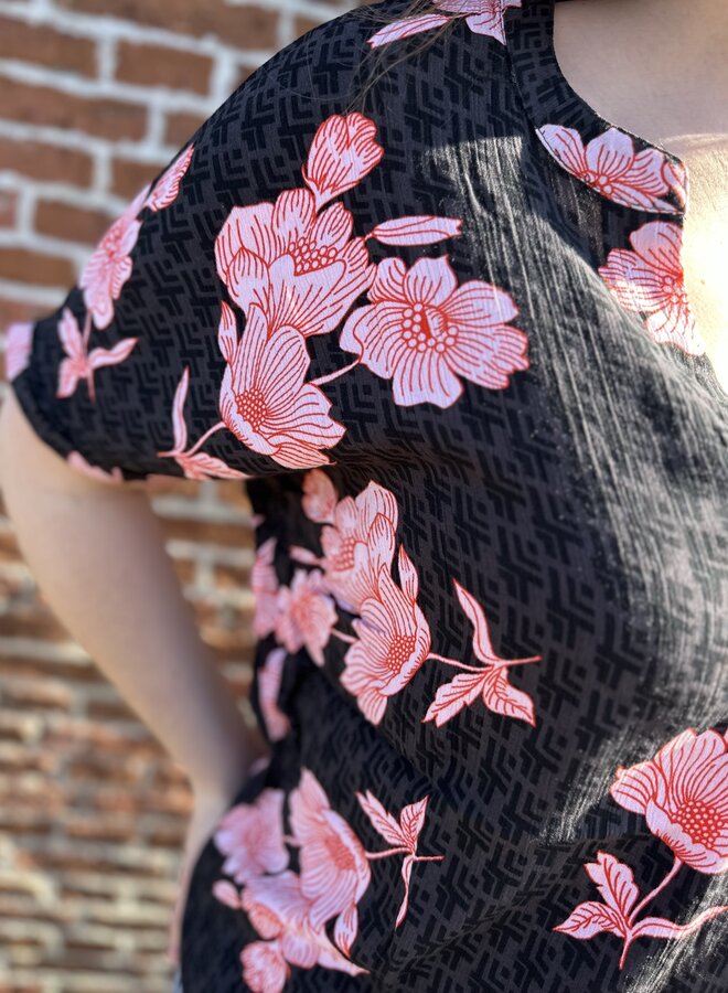 CARTILDA LIFE S/S V-NECK TOP AOP Phantom/MARIA FLOW