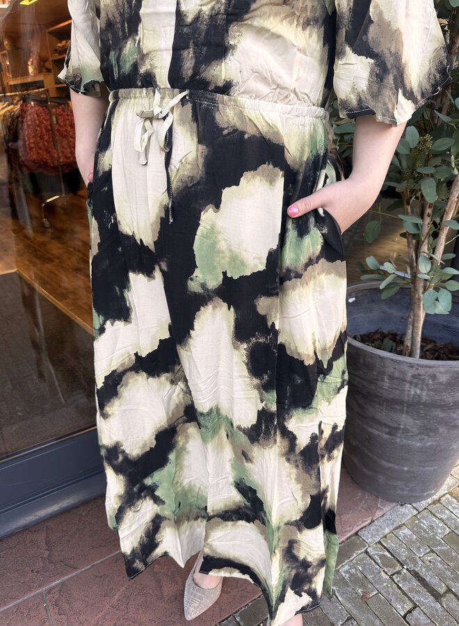 CARKERSTIN S/S V-NECK MAXI DRESS AOP OATMEAL/SUMMER BLU