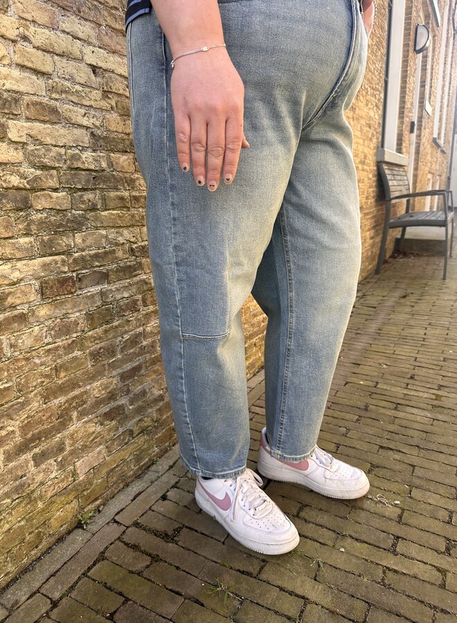 CARFRANKIE HW CROP ANKLE BARREL DNM TAI Medium Blue Denim