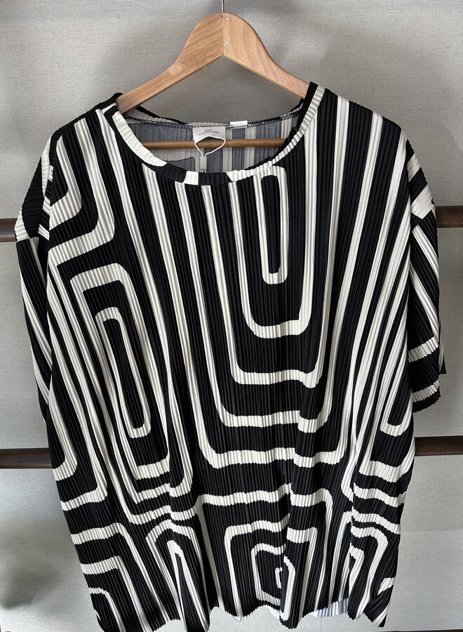 CARRAVENNA S/S PLISSE AOP TOP JRS NOOS Black/Oatmeal Gr