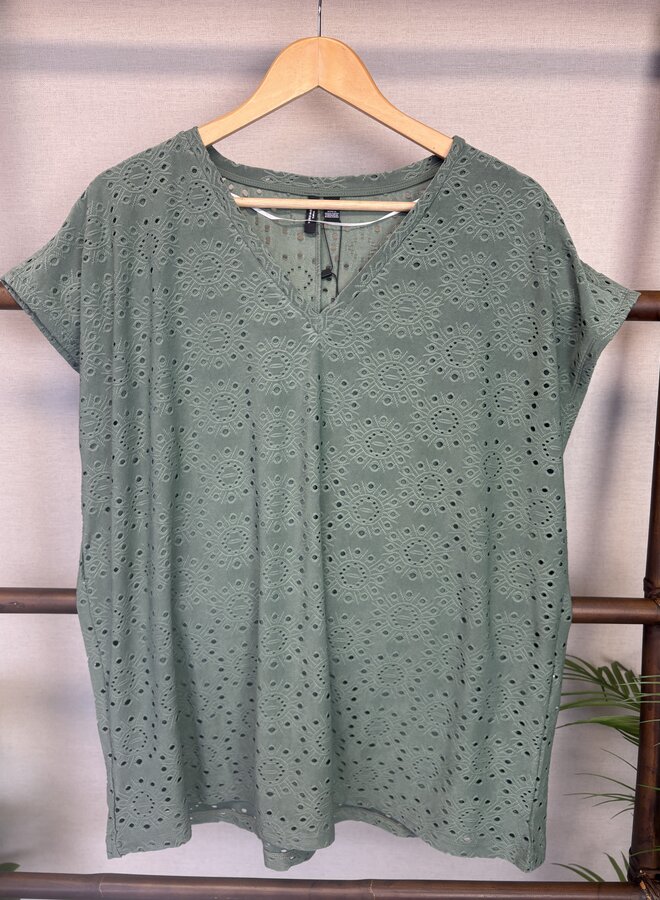 VMCTASSA LIV SS V-NECEK TOP JRS CUR Laurel Wreath