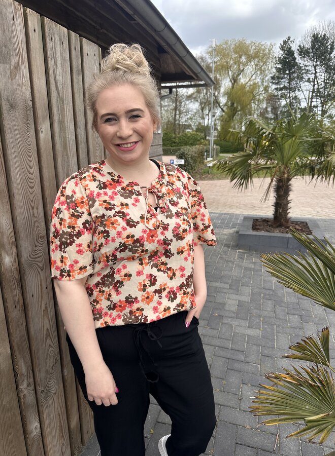 VMCJAMIE S/S O-NECK TOP WVN BTQ CUR Warm Sand/Jamie