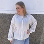 VMCLINA LS EMB TOP WVN CUR Snow White/Colorful