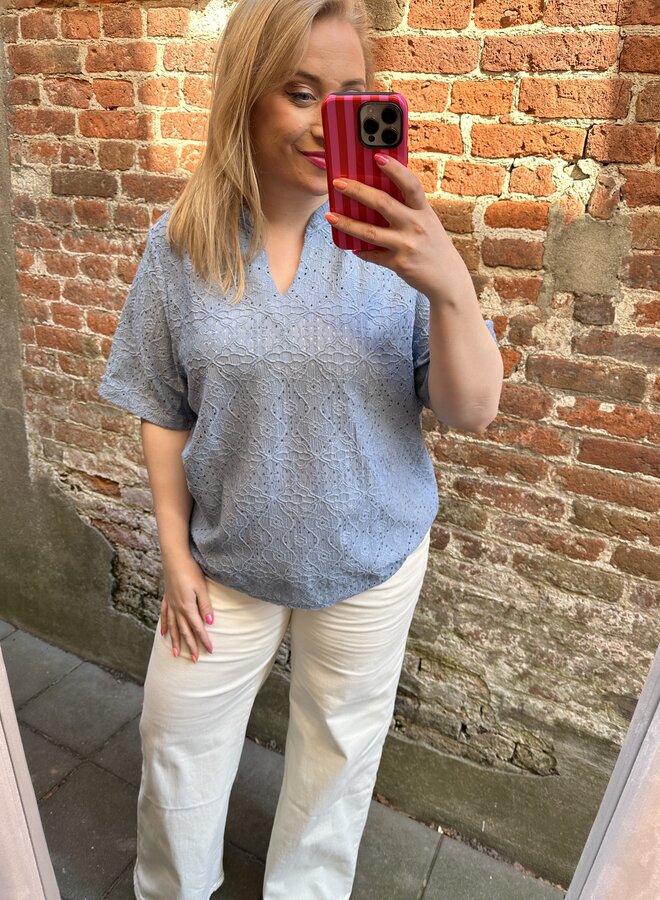 CARHELLEN S/S V-NECK BLOUSE JRS Faded Denim