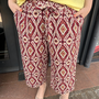 CARMIKASI CULOTTE BELT PANTS AOP Brick Red/Abstract s