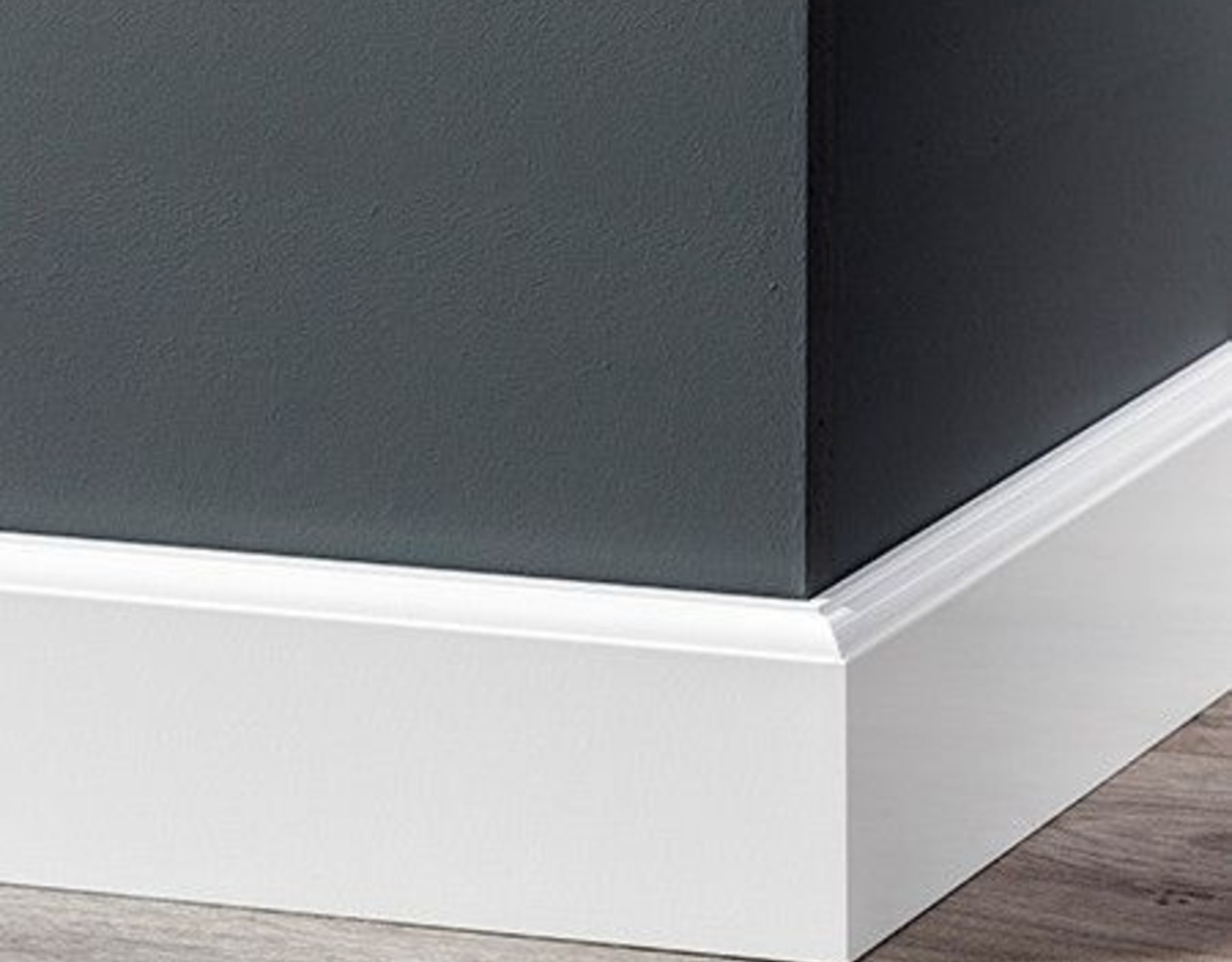 MDF Plint Eigentijds Gelakt RAL 9010 Vochtwerend MDF Plint Eigentijds Gelakt RAL 9010 Vochtwerend