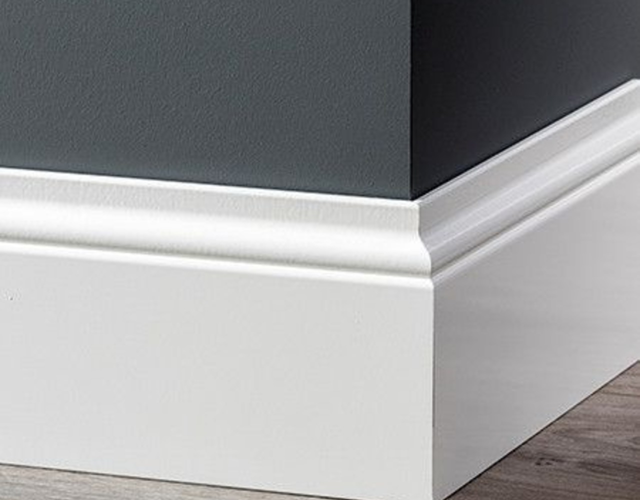 MDF Plint Romantisch Gelakt RAL 9010 Vochtwerend MDF Plint Romantisch Gelakt RAL 9010 Vochtwerend