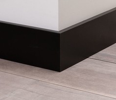 MDF Plint Modern Gelakt RAL 9005 Vochtwerend