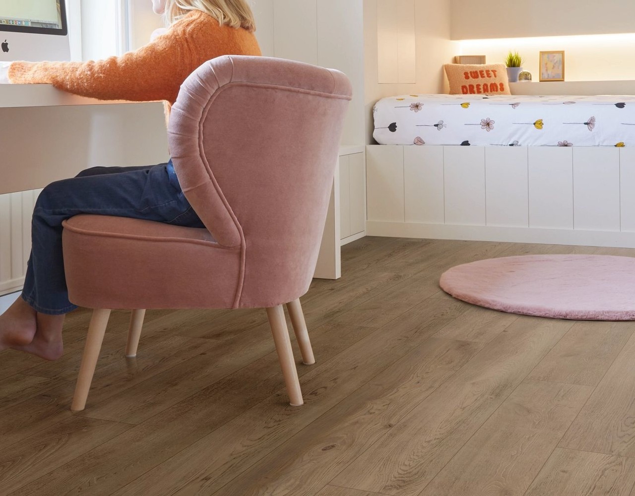 COREtec COREtec Essentials 1800++ Baltimore Oak LVRE 1284 Rigid Core Click PVC COREtec COREtec Essentials 1800++ Baltimore Oak LVRE 1284 Rigid Core Click PVC