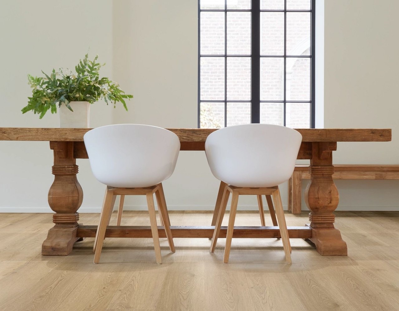 COREtec COREtec Essentials 1800+++ Munster Oak LVRE 2353 Rigid Core Click PVC COREtec COREtec Essentials 1800+++ Munster Oak LVRE 2353 Rigid Core Click PVC