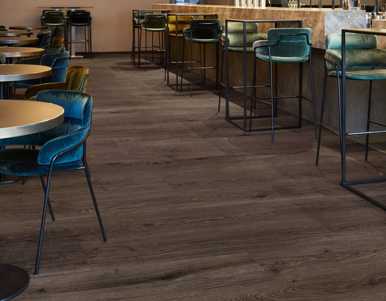 COREtec COREtec Essentials 1800+++ Munster Oak LVRE 2388 Rigid Core Click PVC COREtec COREtec Essentials 1800+++ Munster Oak LVRE 2388 Rigid Core Click PVC