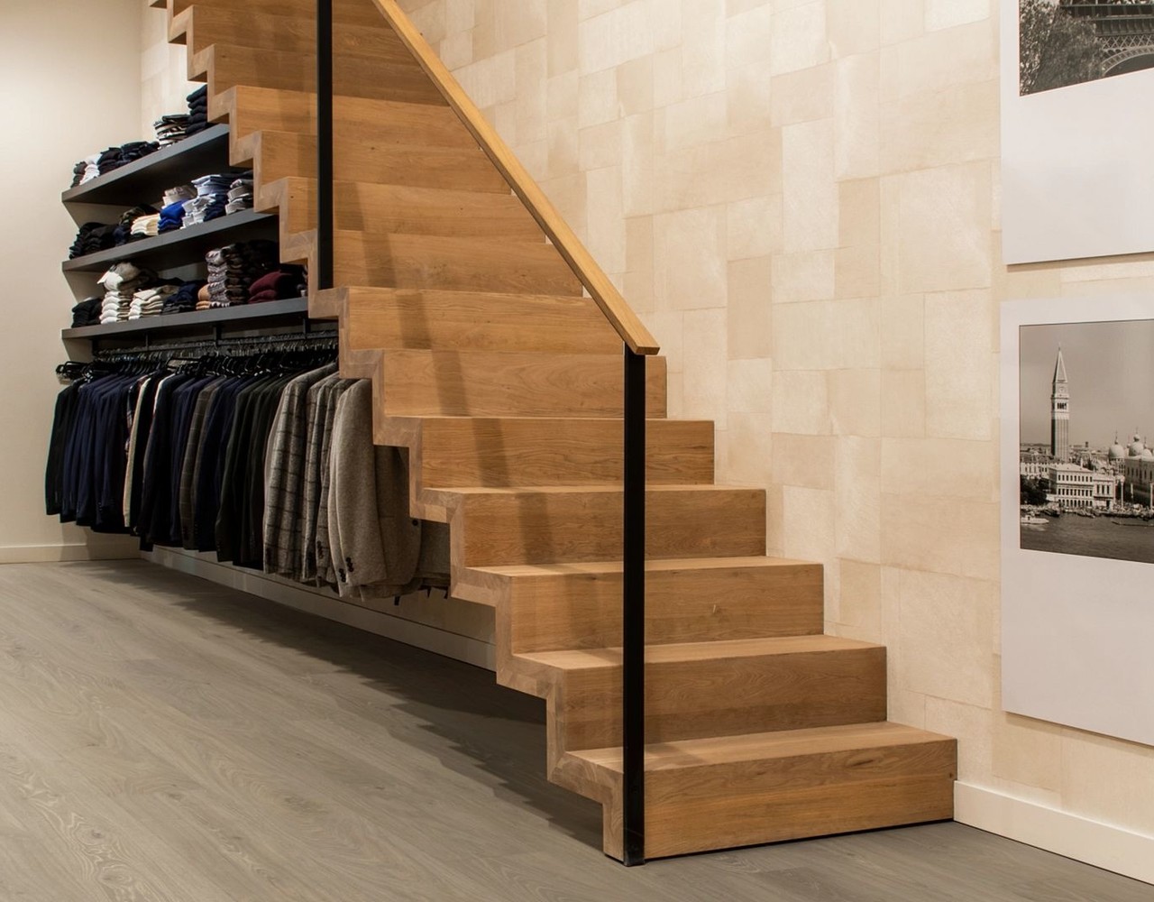 COREtec COREtec Essentials 1500 Boston Oak LVR 1978 Rigid Core Click PVC