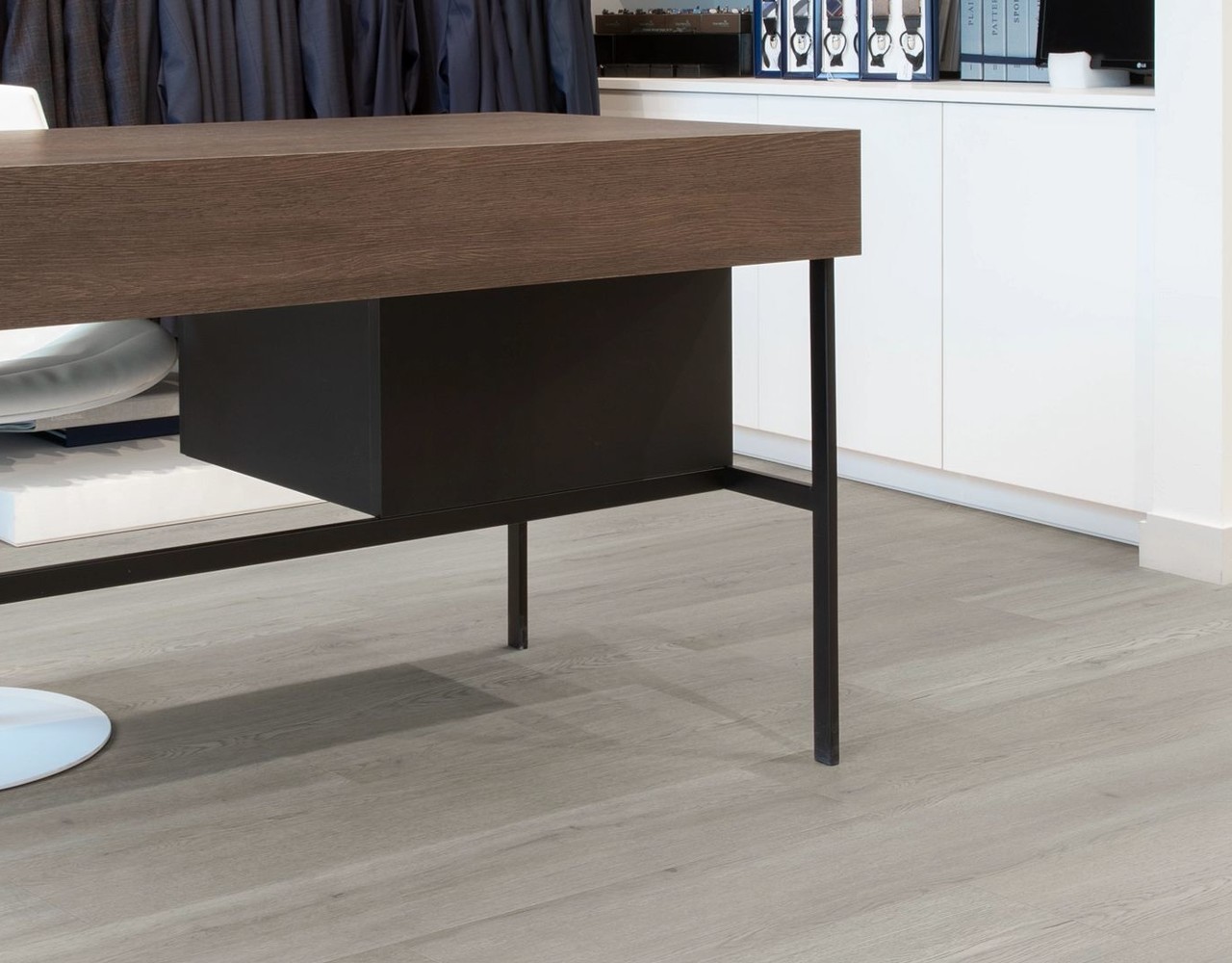 COREtec COREtec Essentials 1200+ Cleveland Oak LVPE 1494 Rigid Core Click PVC COREtec COREtec Essentials 1200+ Cleveland Oak LVPE 1494 Rigid Core Click PVC