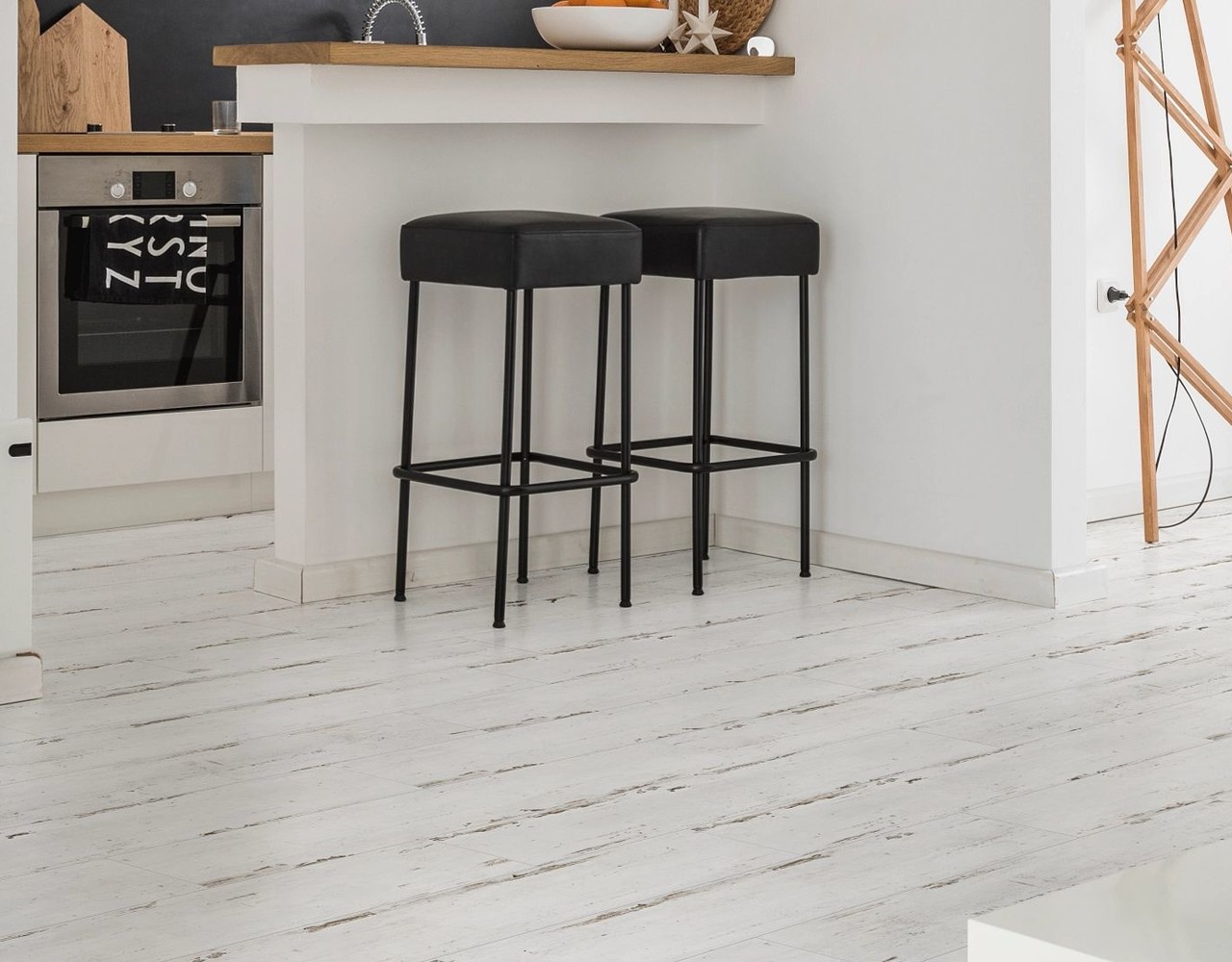 COREtec COREtec Essentials 1200+ Painted Oak LVPE 1302 Rigid Core Click PVC COREtec COREtec Essentials 1200+ Painted Oak LVPE 1302 Rigid Core Click PVC