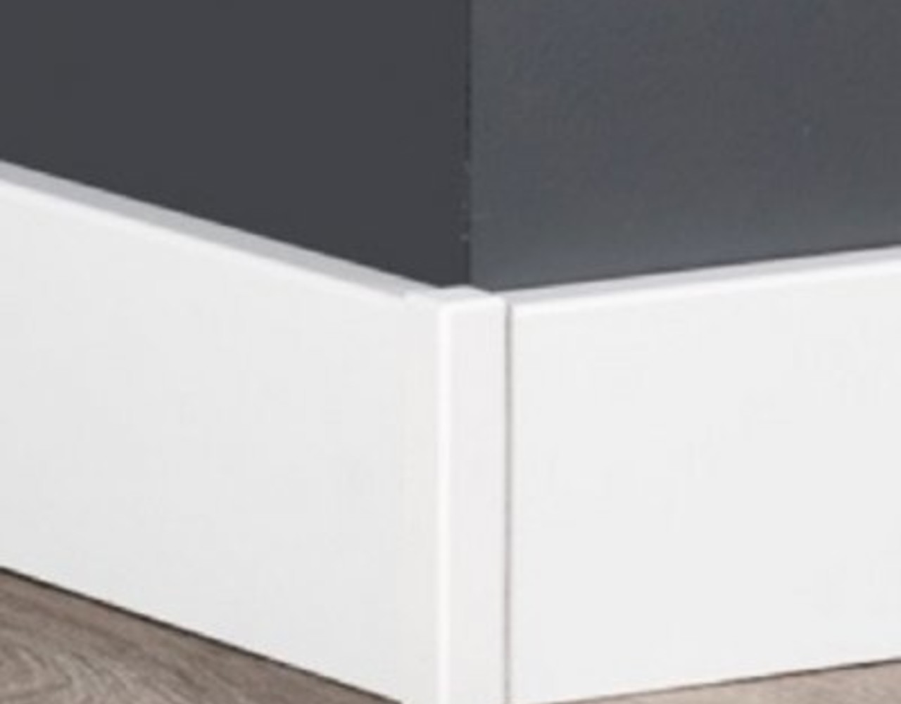 Hoek/eindstuk t.b.v. MDF Plint RAL 9010 120x15 Vochtwerend Hoek/eindstuk t.b.v. MDF Plint RAL 9010 120x15 Vochtwerend