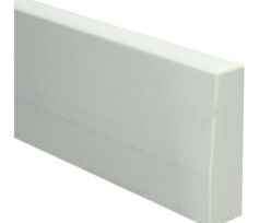 Plintneut MDF Traditioneel Vochtwerend 500x105x28/22 mm. Wit Gelakt RAL9010